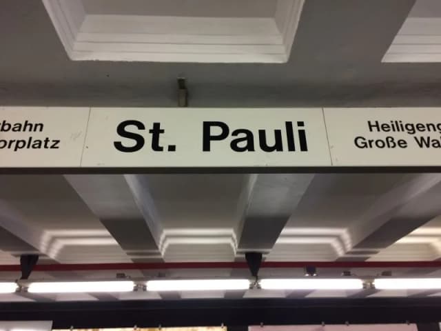Bluza St Pauli - co to znaczy i dlaczego jest tak wyjątkowa? Bluza St Pauli - co to znaczy i dlaczego jest tak wyjątkowa?