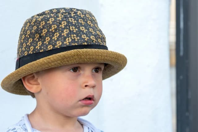 Kiedy czapka dla dziecka? Sprawdź, jak wybrać idealną na każdą porę roku Kiedy czapka dla dziecka? Sprawdź, jak wybrać idealną na każdą porę roku